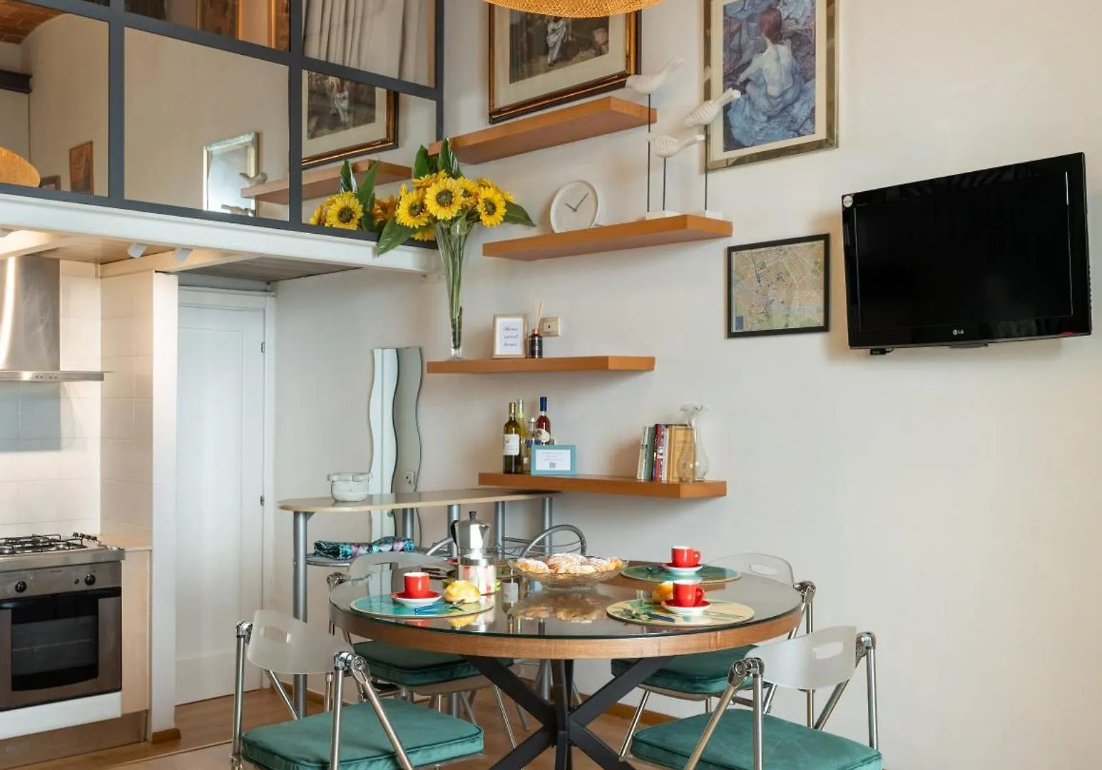 Metropolitan Loft: Florence City Center Base with Local Charm Italy