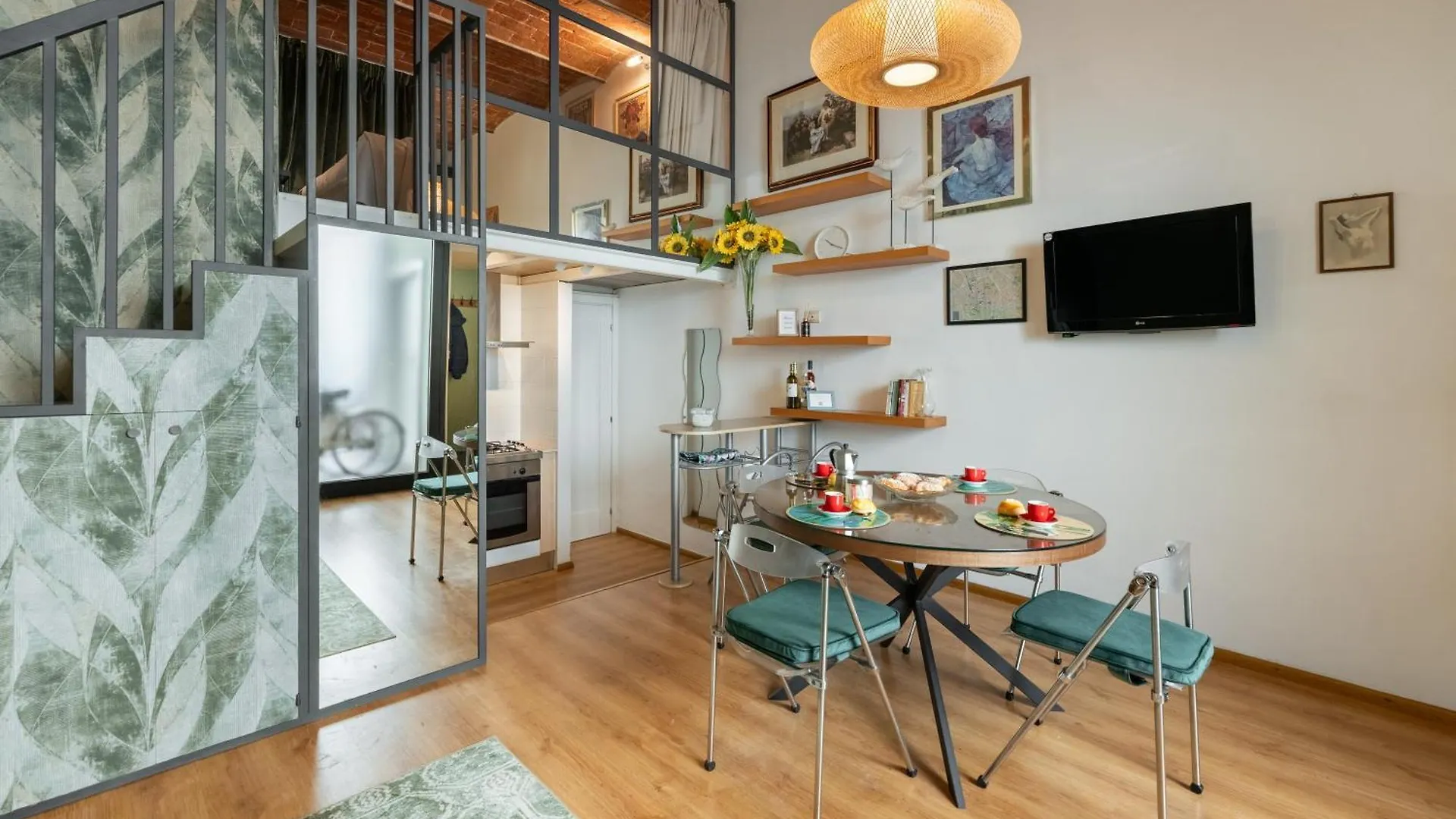 Metropolitan Loft: Florence City Center Base with Local Charm